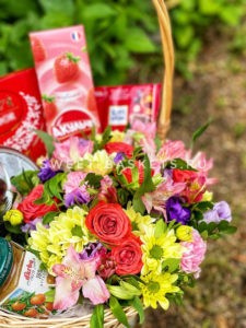 Подарочная корзина для женщин на 8 марта
